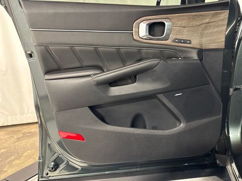 Used 2022 Kia Sorento SX Prestige image 28