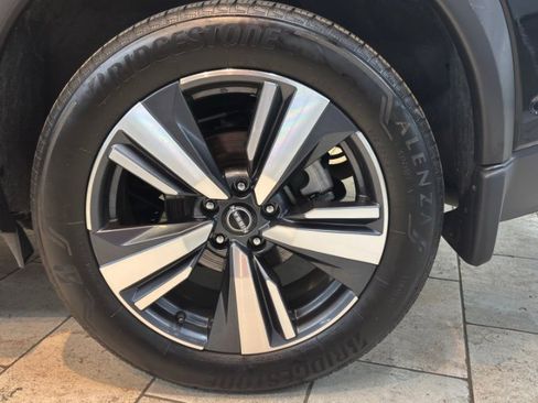 Used 2022 Nissan Rogue SL w/ SL Premium Package image 43