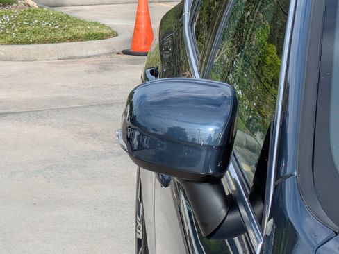 Used 2022 Volvo XC60 B6 Inscription w/ Protection Package Premier image 8