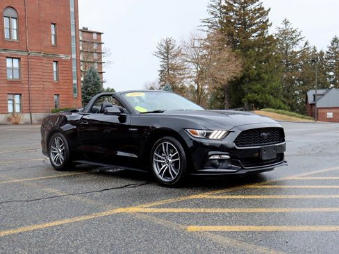 Used 2015 Ford Mustang Premium image 36