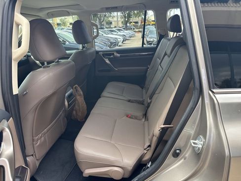 Used 2020 Lexus GX 460 Premium w/ Premium Package AWD/4WD image 13