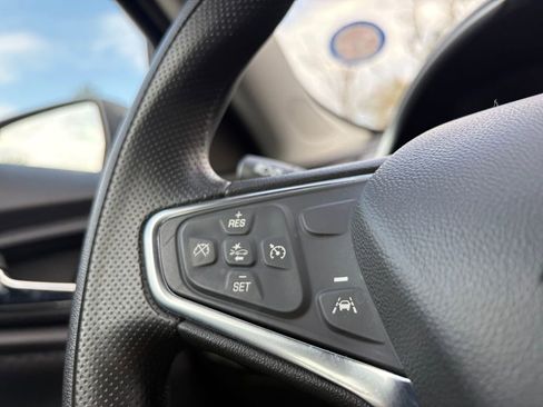 Used 2025 Chevrolet Malibu LT image 14