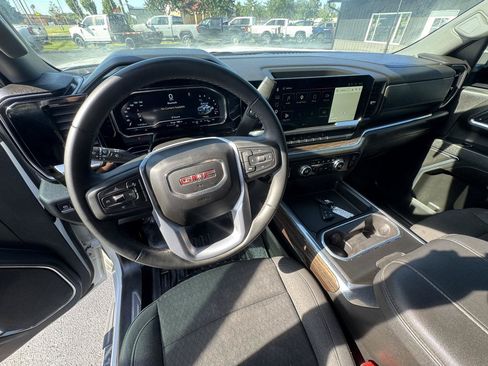 Used 2024 GMC Sierra 3500 SLE w/ SLE Convenience Package AWD/4WD image 10