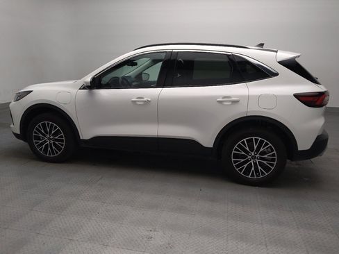 Used 2024 Ford Escape SE FWD image 3