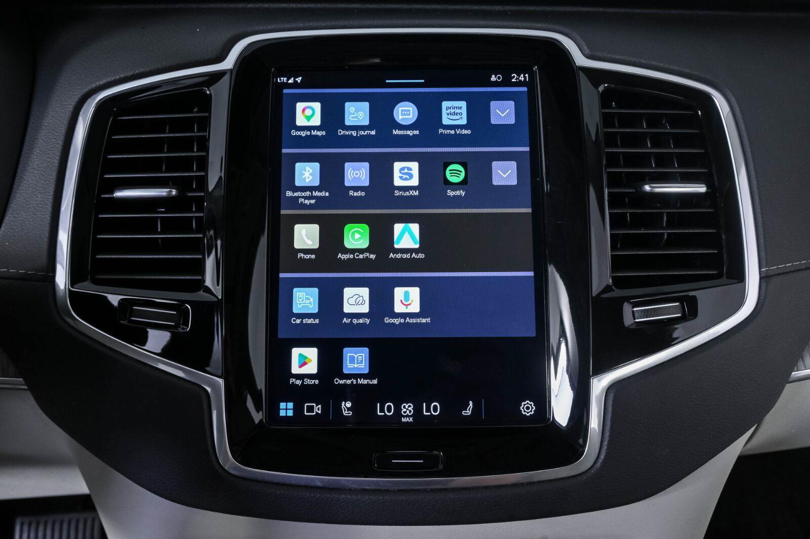 Certified 2024 Volvo XC90 T8 Ultimate w/ Lounge Package AWD/4WD image 14
