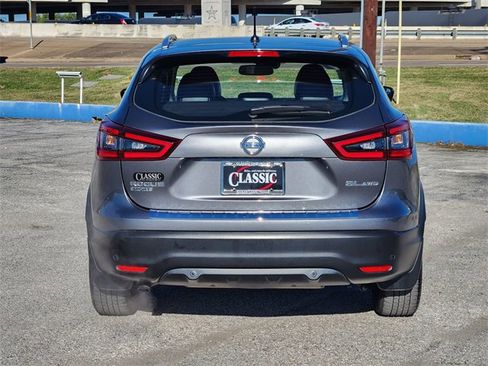 Used 2022 Nissan Rogue Sport SL w/ Premium Package image 6