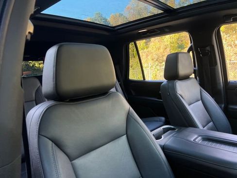 Used 2022 Chevrolet Tahoe Z71 image 34