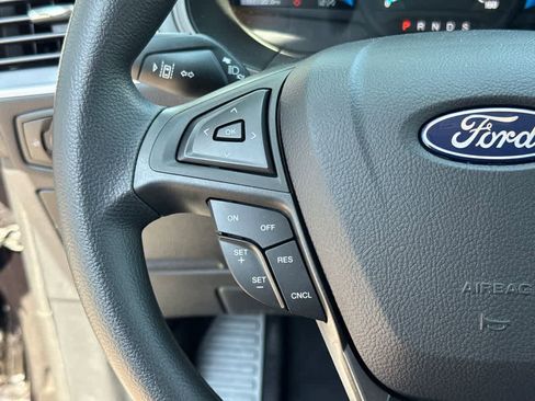 Used 2024 Ford Edge SE image 22