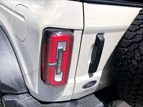 Used 2025 Ford Bronco Badlands w/ Sasquatch Package AWD/4WD image 22