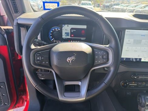 Used 2024 Ford Bronco Black Diamond image 7