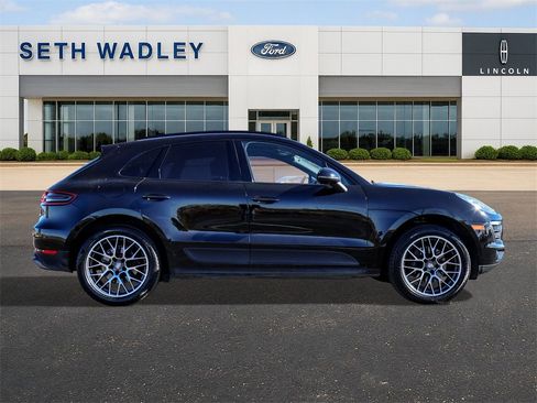Used 2018 Porsche Macan image 8