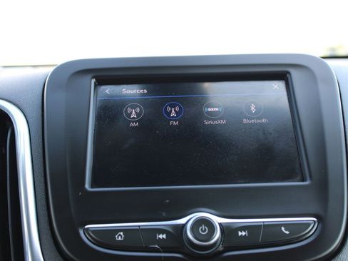Used 2021 Chevrolet Equinox LT AWD/4WD image 45