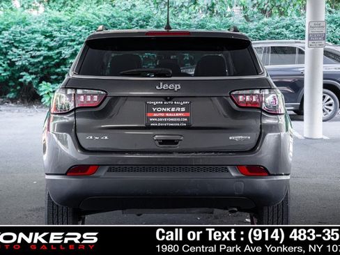 Used 2022 Jeep Compass Latitude AWD/4WD image 8