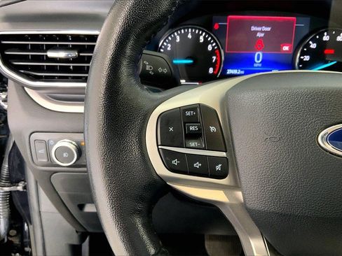 Used 2022 Ford Explorer XLT w/ Equipment Group 202A image 21