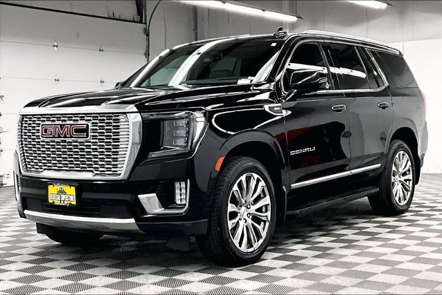 Used 2023 GMC Yukon Denali w/ LPO, Floor Liner Package AWD/4WD image 11