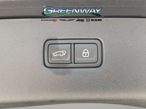Used 2021 Genesis GV80 2.5T w/ Prestige Package 04 AWD/4WD image 9