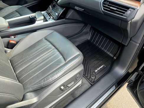 Used 2019 Audi e-tron Premium Plus AWD/4WD image 46