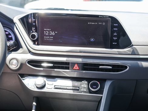 Used 2023 Hyundai Sonata SEL w/ Preferred Accessory Package FWD image 3
