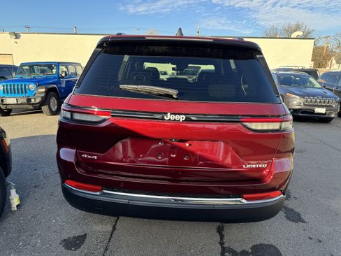 New 2025 Jeep Grand Cherokee Limited image 6