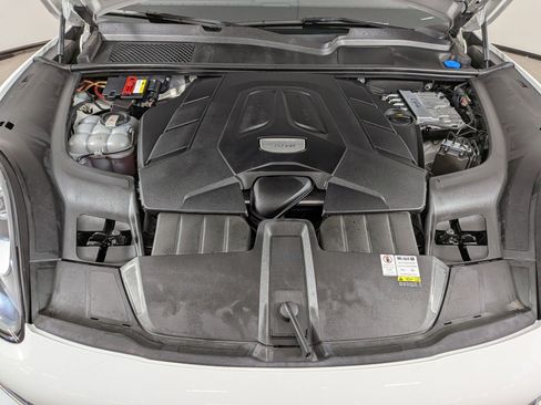 Certified 2021 Porsche Cayenne AWD/4WD image 21