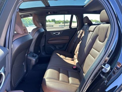 Certified 2025 Volvo V60 B5 Cross Country Plus AWD/4WD image 11