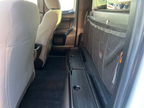 Used 2022 Toyota Tacoma SR image 18