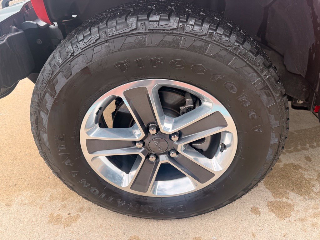 Used 2018 Jeep Wrangler Unlimited Sahara AWD/4WD image 7