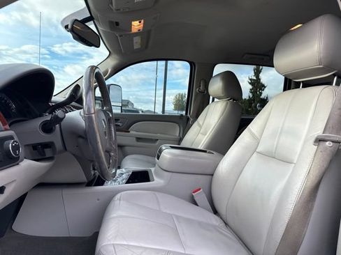 Used 2012 Chevrolet Silverado 2500 LTZ w/ LTZ Plus Package AWD/4WD image 19
