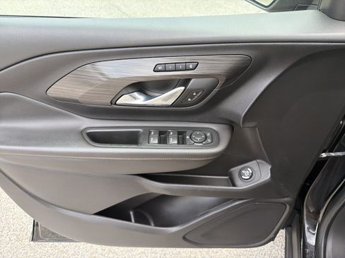 Used 2020 GMC Terrain SLT w/ Preferred Package FWD image 11