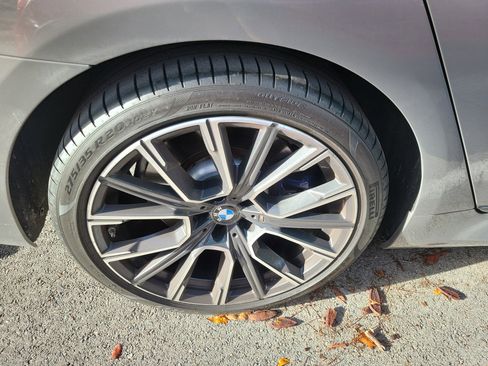 Used 2020 BMW 750i xDrive w/ Executive Package AWD/4WD image 7