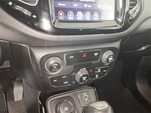 Certified 2020 Jeep Compass Limited image 20