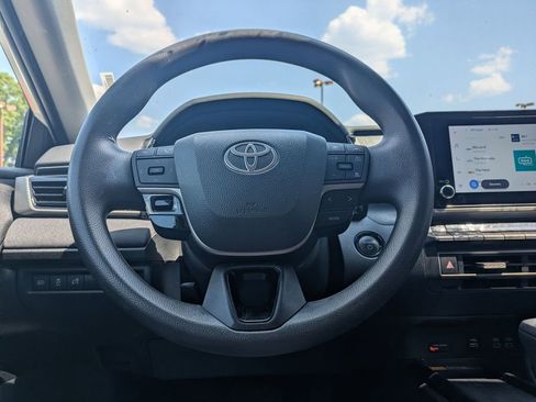 Used 2025 Toyota Camry LE FWD image 22