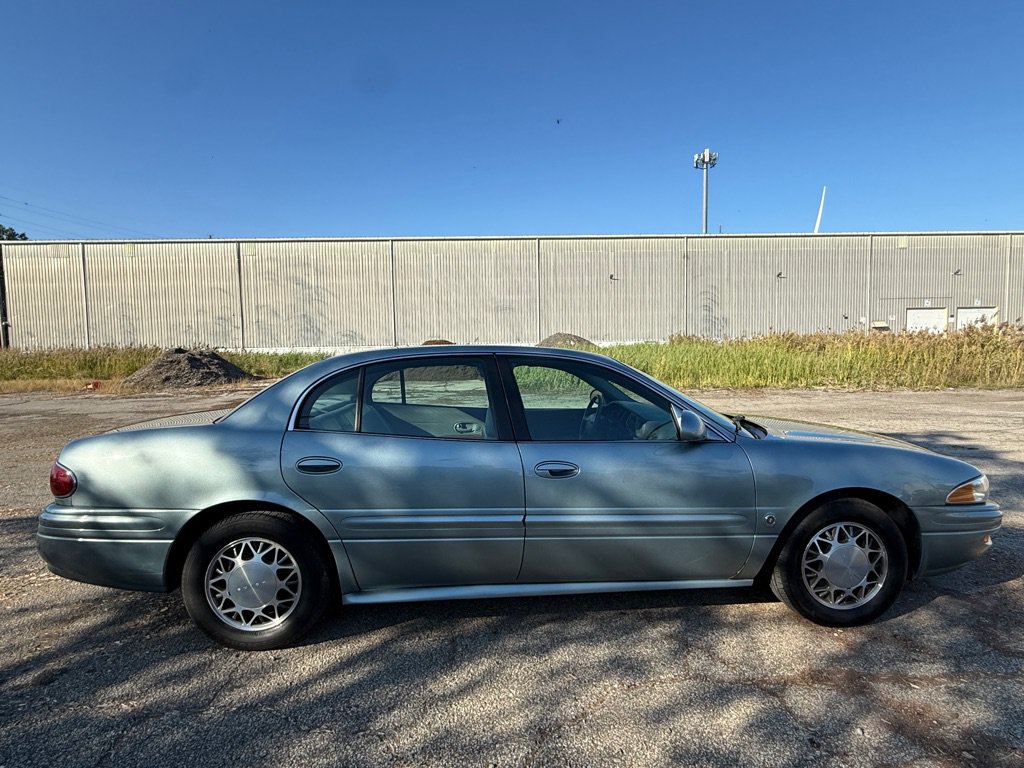 Used 2003 Buick Le Sabre Custom w/ Comfort & Style Package FWD image 2