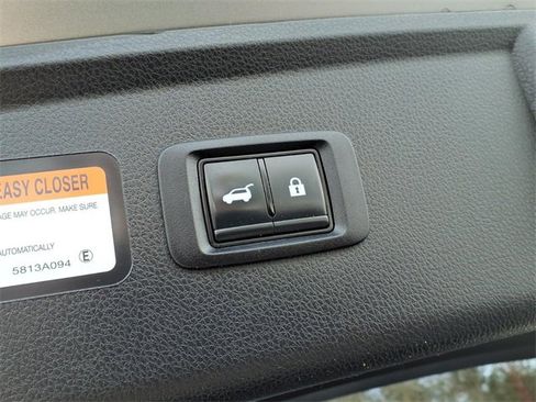 Used 2024 Mitsubishi Eclipse Cross SEL image 6