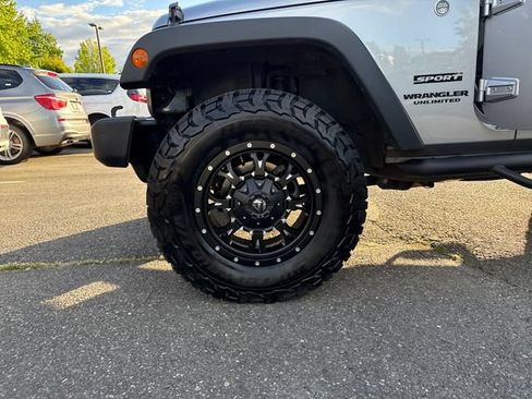 Used 2013 Jeep Wrangler Unlimited Sport AWD/4WD image 27