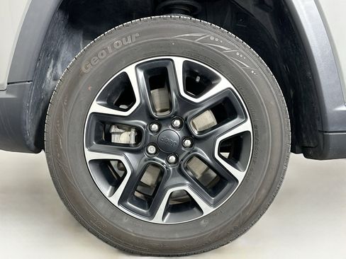 Used 2020 Jeep Compass Trailhawk w/ Cold Weather Group image 11