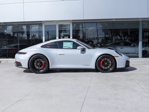 New 2026 Porsche 911 Carrera GTS image 8