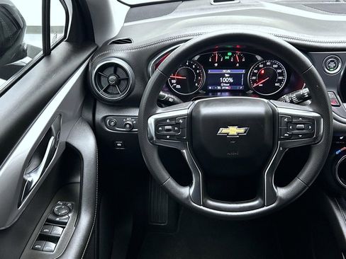 Used 2025 Chevrolet Blazer LT image 12