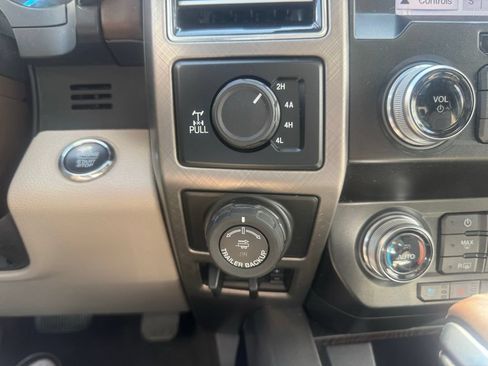 Used 2019 Ford F150 Limited AWD/4WD image 29