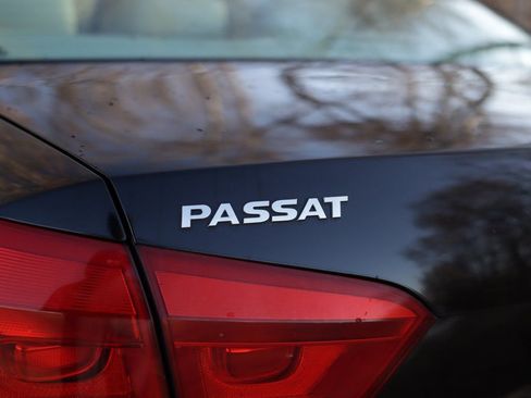 Used 2014 Volkswagen Passat TDI SEL Premium image 32