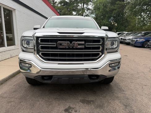 Used 2018 GMC Sierra 1500 SLE w/ SLE Value Package AWD/4WD image 3