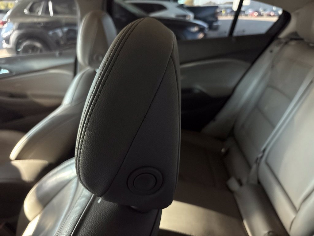 Used 2017 Chevrolet Cruze Premier w/ RS Package FWD image 10