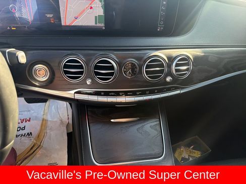 Used 2018 Mercedes-Benz S 560 Sedan image 18