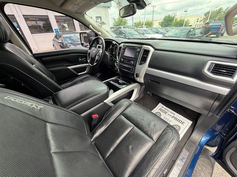 Used 2016 Nissan Titan PRO-4X w/ Pro-4x Convenience Package AWD/4WD image 30