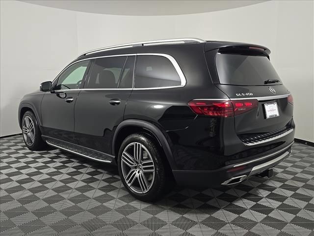 Used 2026 Mercedes-Benz GLS 450 4MATIC image 3