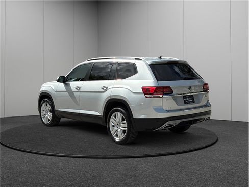 Used 2019 Volkswagen Atlas SE w/ Towing Package image 7