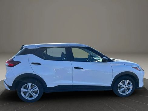 Used 2023 Nissan Kicks S image 7