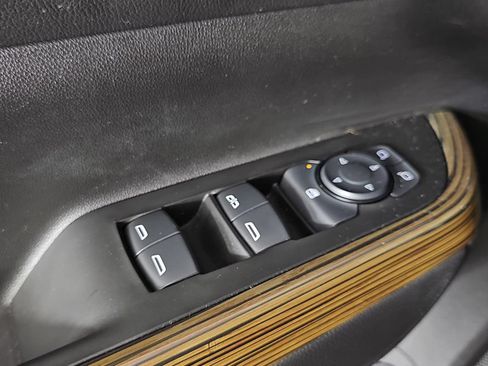 Used 2023 GMC Acadia SLE w/ Driver Convenience Package FWD image 27