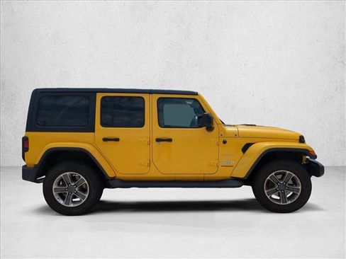 Used 2021 Jeep Wrangler Unlimited Sahara AWD/4WD image 4