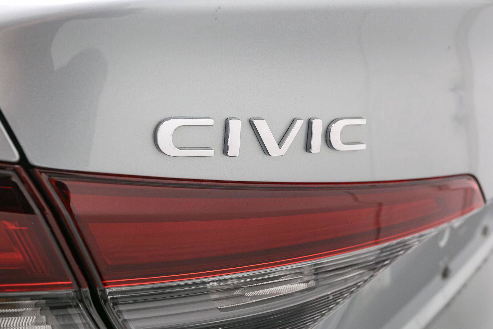 Used 2025 Honda Civic Sport image 10